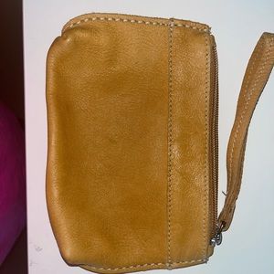 ROOTS TRIBE LEATHER ZIP POUCH